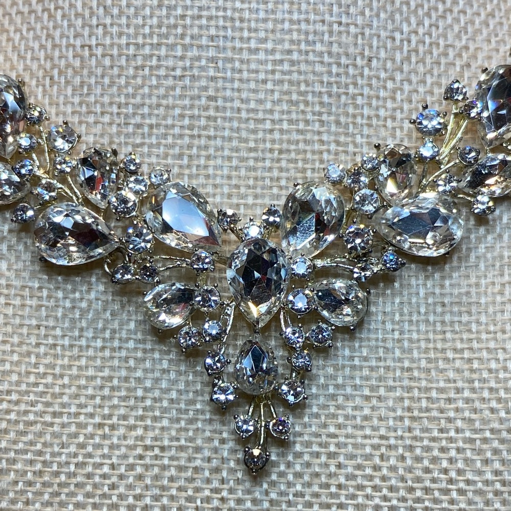 Vintage Rhinestone Bib Necklace Silver Tone 16-18” Multiple Shapes & Size stones - Picture 7 of 17